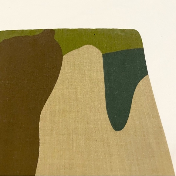 Tazmanian Devil Camouflage Pillowcase 28.5” x 19” Pillow Case - Picture 6 of 16